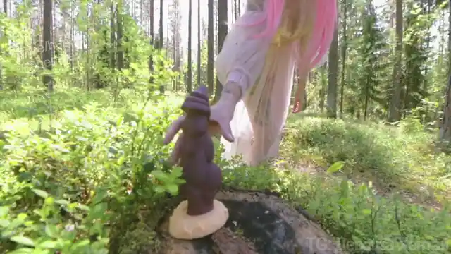 Jugando a princesas en la selva , vaginas disfrazada